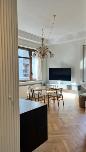 Morozzo 1939 - Luxury Apartment in Sant'Ambrogio - Quiet Central Area Served by Metro